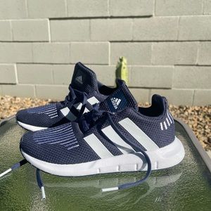 Adidas boys size 2.5 athletic shoes. Blue with grey stripes.